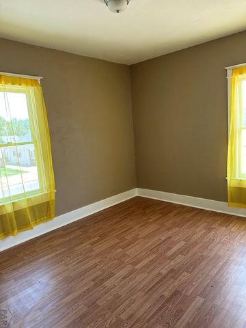 1725 Lake Ave, Pueblo, CO 81004
