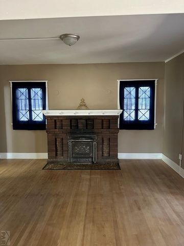 1725 Lake Ave, Pueblo, CO 81004
