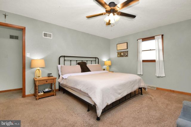215 OPAL DR, Chambersburg, PA 17202