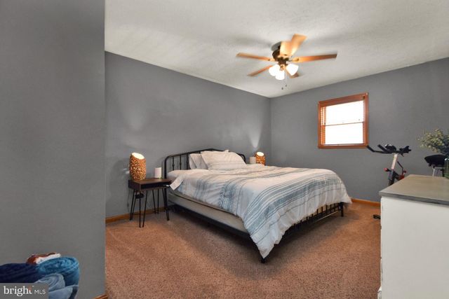 215 OPAL DR, Chambersburg, PA 17202