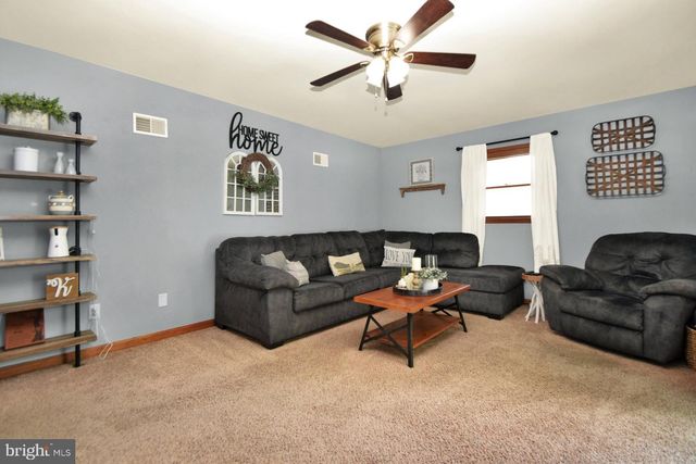 215 OPAL DR, Chambersburg, PA 17202