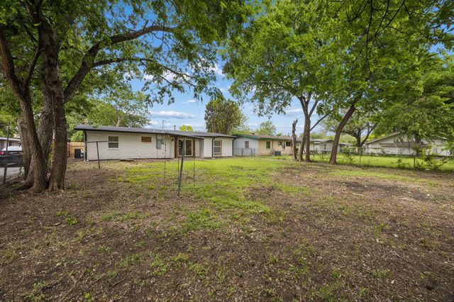 1905 Reever Street, Arlington, TX 76010