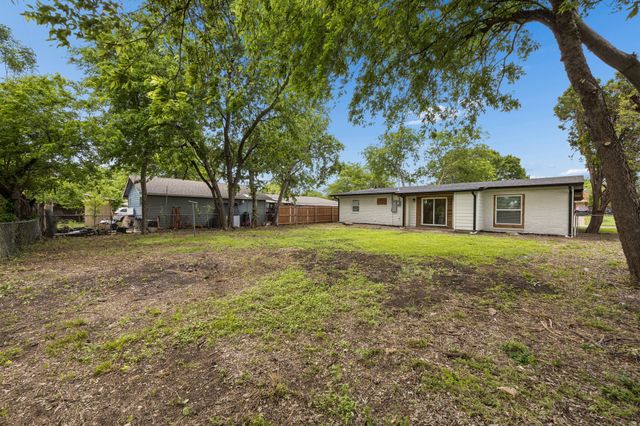 1905 Reever Street, Arlington, TX 76010