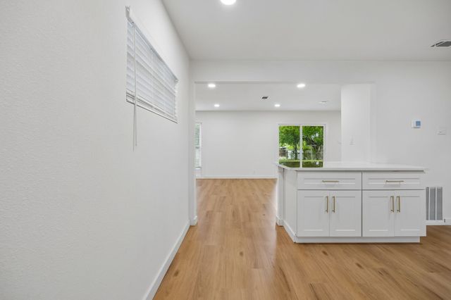 1905 Reever Street, Arlington, TX 76010