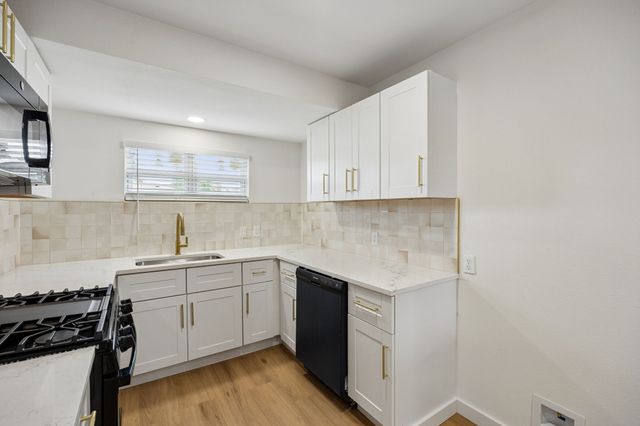 1905 Reever Street, Arlington, TX 76010