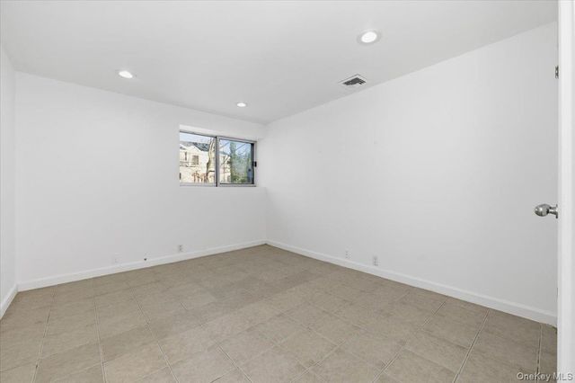 454 E Shore Road, Great Neck, NY 11024