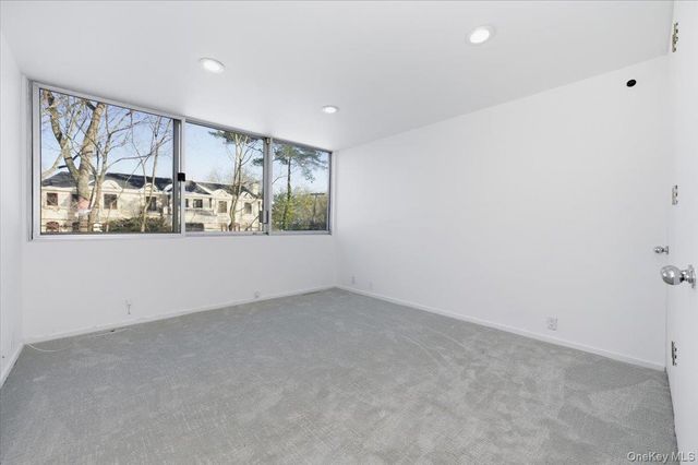 454 E Shore Road, Great Neck, NY 11024