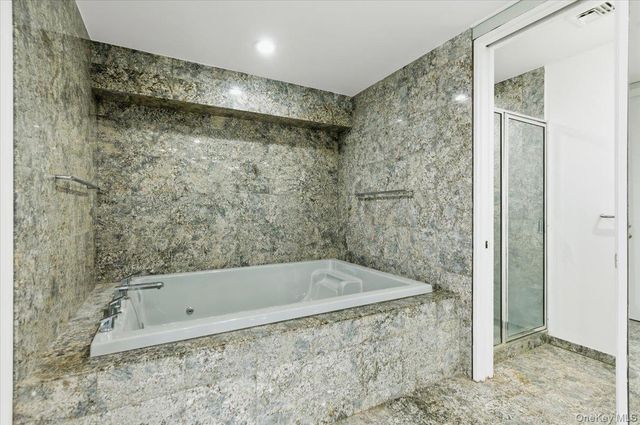 454 E Shore Road, Great Neck, NY 11024