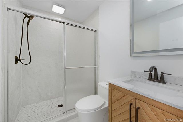 454 E Shore Road, Great Neck, NY 11024