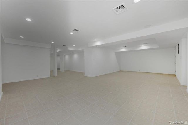 454 E Shore Road, Great Neck, NY 11024