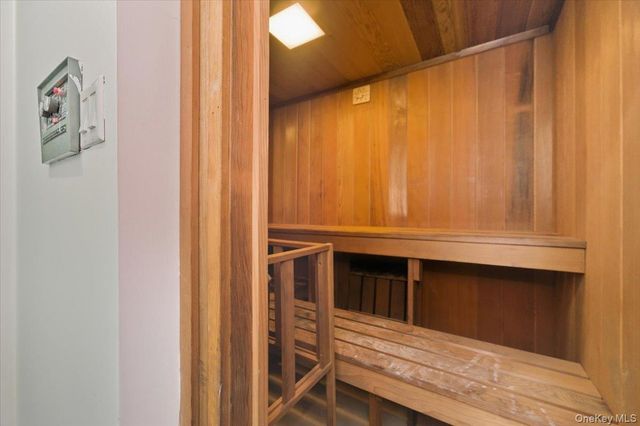 454 E Shore Road, Great Neck, NY 11024