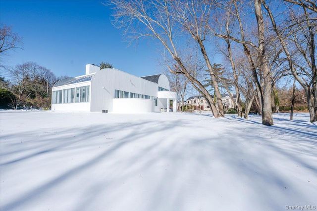 454 E Shore Road, Great Neck, NY 11024