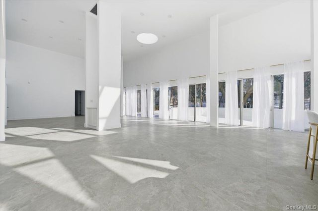 454 E Shore Road, Great Neck, NY 11024