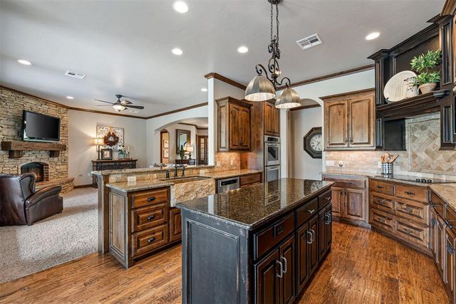 11900 Scenic Meadow Road, Oklahoma City, OK 73173