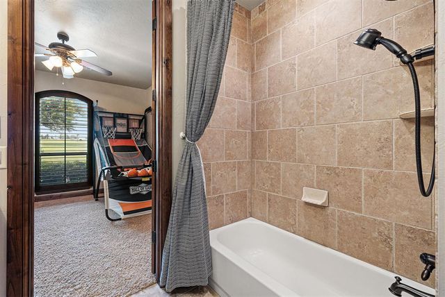 11900 Scenic Meadow Road, Oklahoma City, OK 73173