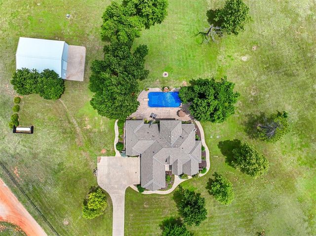 11900 Scenic Meadow Road, Oklahoma City, OK 73173