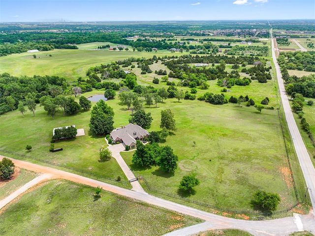 11900 Scenic Meadow Road, Oklahoma City, OK 73173