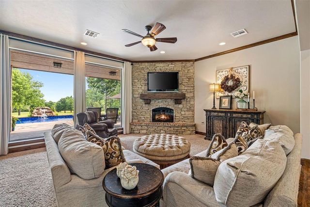 11900 Scenic Meadow Road, Oklahoma City, OK 73173