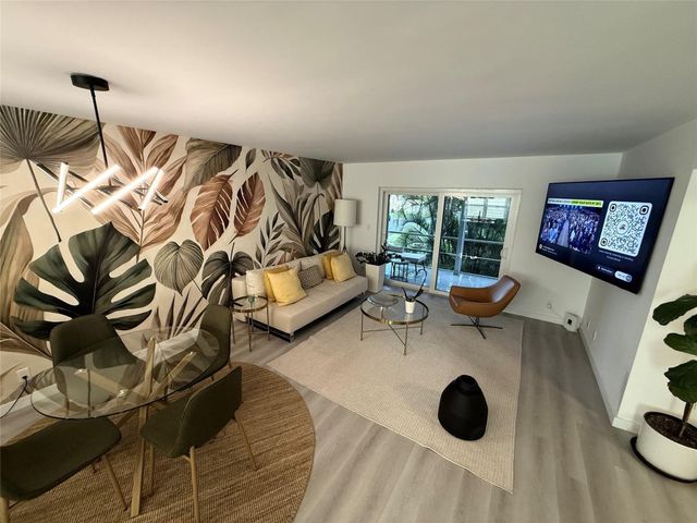 10 SE 13th Street B3, Boca Raton, FL 33432