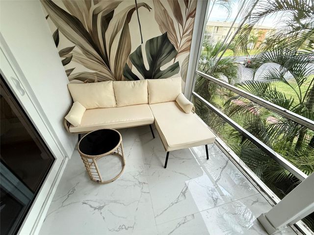 10 SE 13th Street B3, Boca Raton, FL 33432