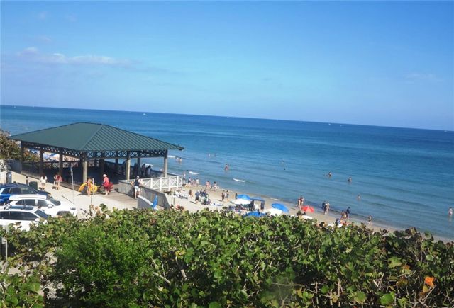 10 SE 13th Street B3, Boca Raton, FL 33432