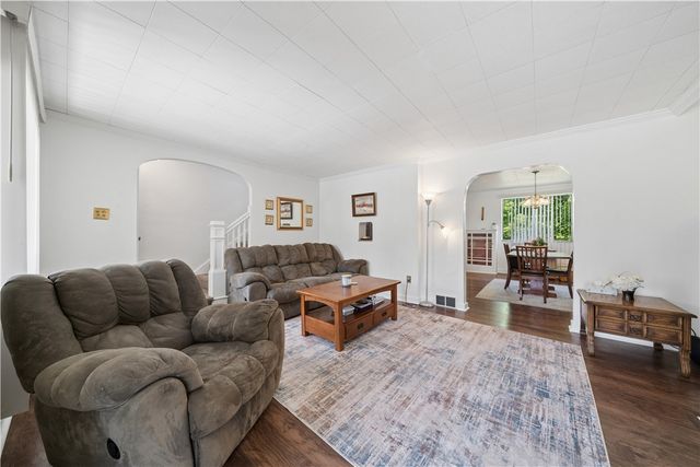 1141 Lincoln Way, White Oak, PA 15131