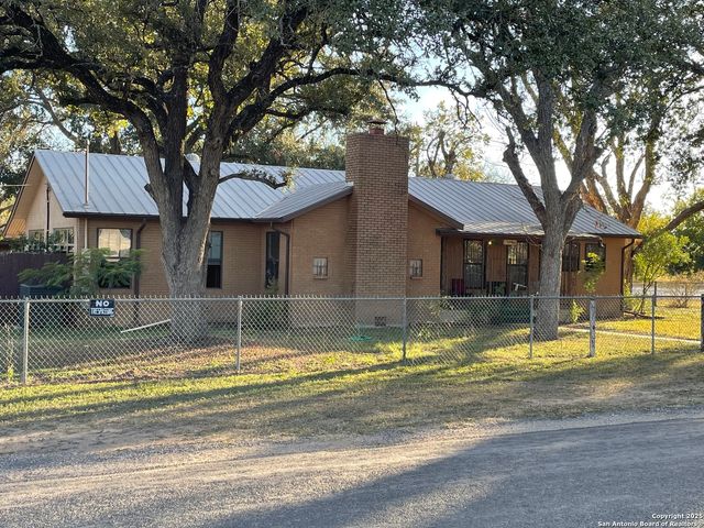 15986 KELLER, Lacoste, TX 78039