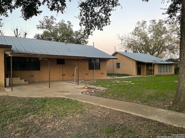 15986 KELLER, Lacoste, TX 78039