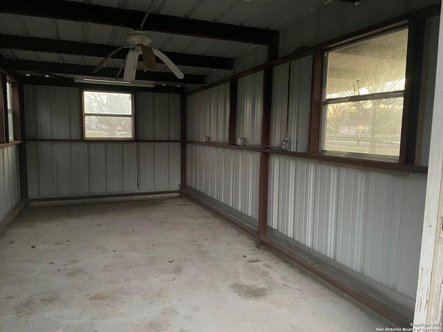 15986 KELLER, Lacoste, TX 78039