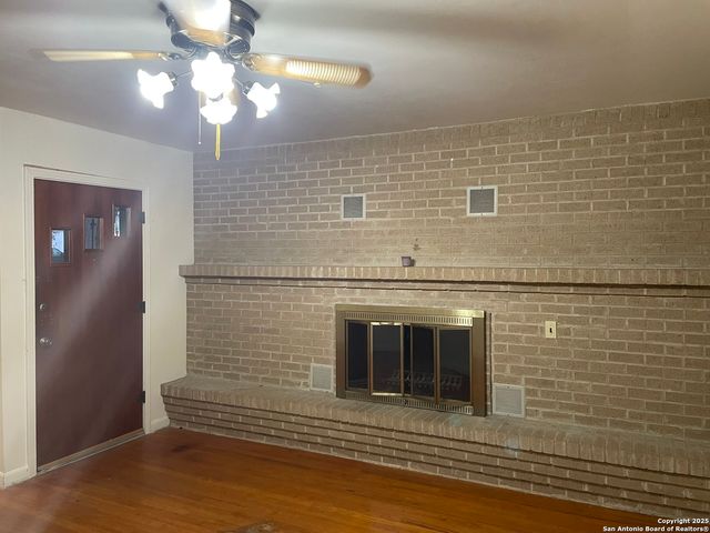 15986 KELLER, Lacoste, TX 78039