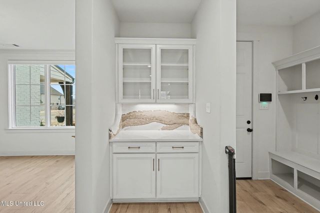 13764 S River Grove Lane, Olive Branch, MS 38654