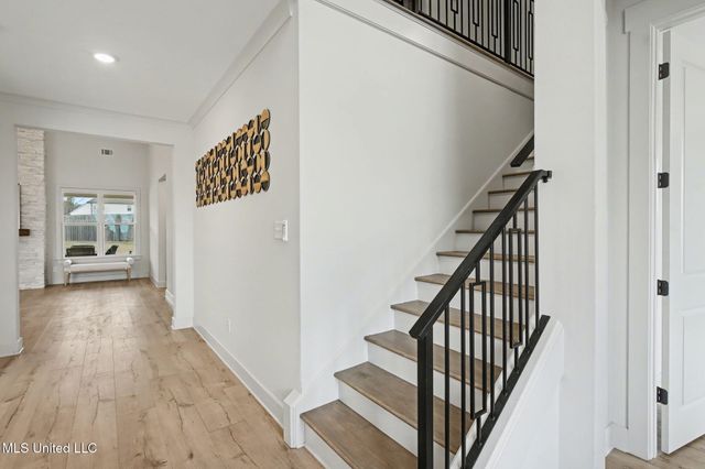 13764 S River Grove Lane, Olive Branch, MS 38654