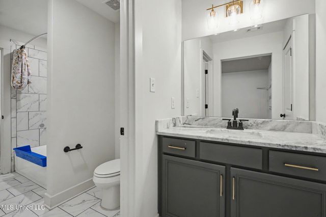 13764 S River Grove Lane, Olive Branch, MS 38654