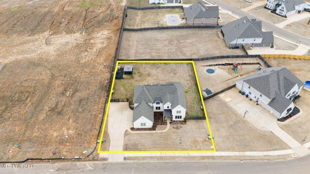 13764 S River Grove Lane, Olive Branch, MS 38654