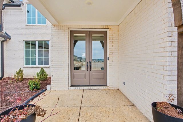 13764 S River Grove Lane, Olive Branch, MS 38654