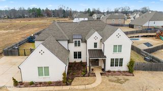 13764 S River Grove Lane, Olive Branch, MS 38654