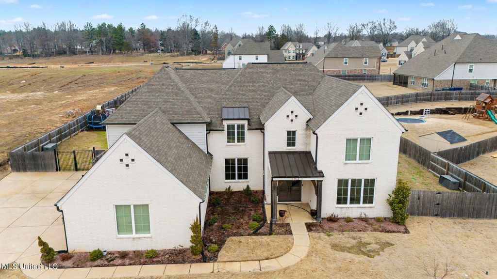 13764 S River Grove Lane, Olive Branch, MS 38654