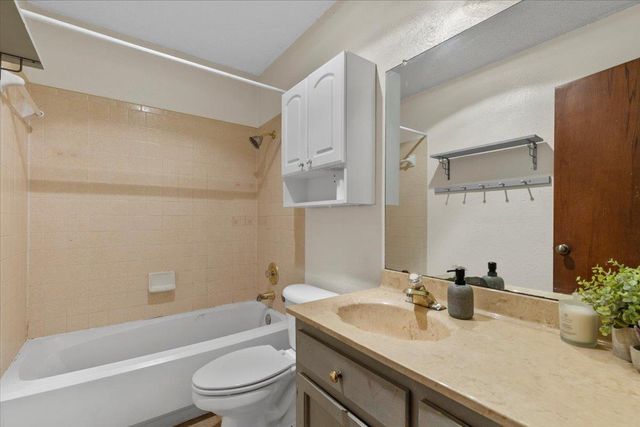 511 Suzzane RD, Pflugerville, TX 78660