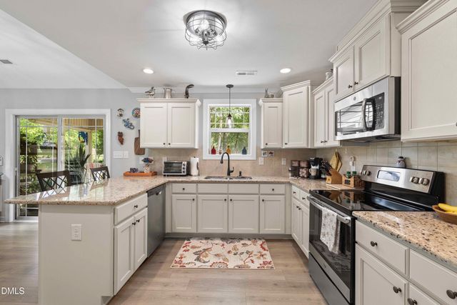 125 Garnet Lane, Clayton, NC 27520