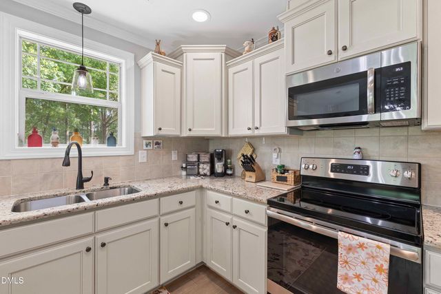 125 Garnet Lane, Clayton, NC 27520