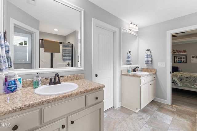 125 Garnet Lane, Clayton, NC 27520