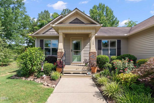 125 Garnet Lane, Clayton, NC 27520
