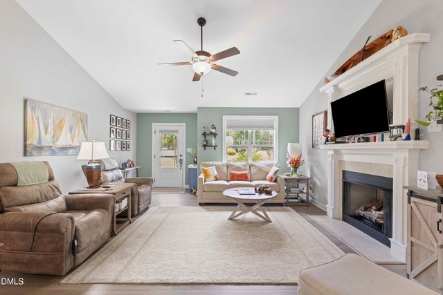 125 Garnet Lane, Clayton, NC 27520