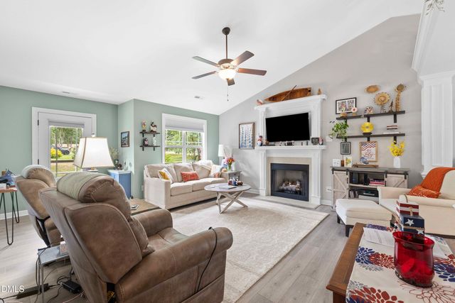 125 Garnet Lane, Clayton, NC 27520