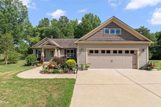 125 Garnet Lane, Clayton, NC 27520
