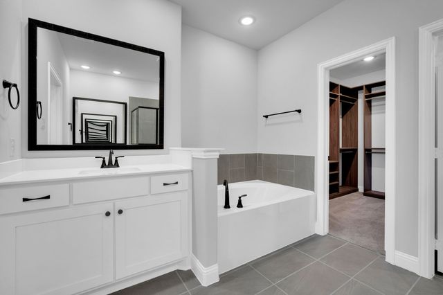 108 Lila Lake Drive, Waxahachie, TX 75165