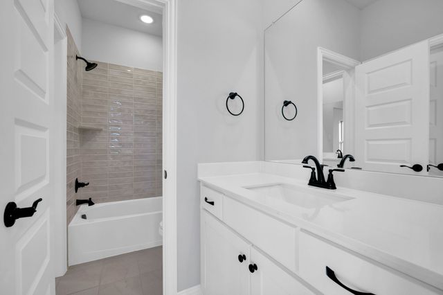 108 Lila Lake Drive, Waxahachie, TX 75165