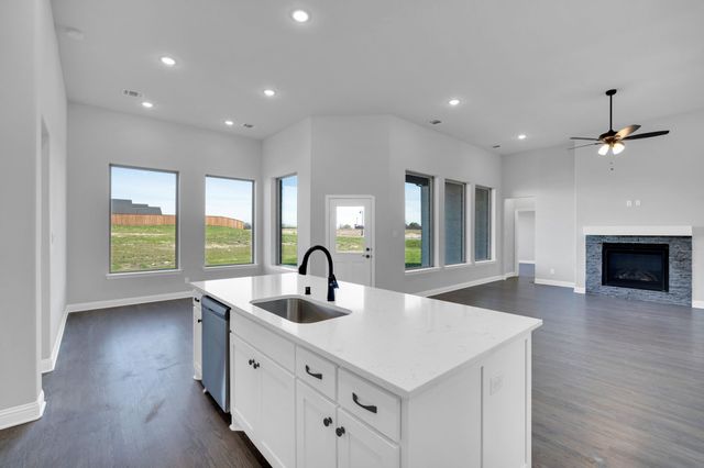 108 Lila Lake Drive, Waxahachie, TX 75165