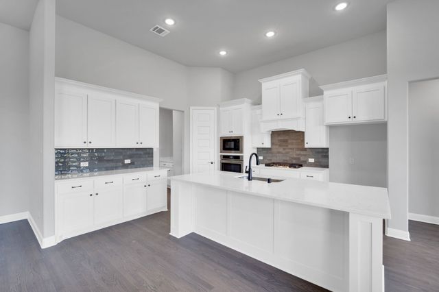 108 Lila Lake Drive, Waxahachie, TX 75165