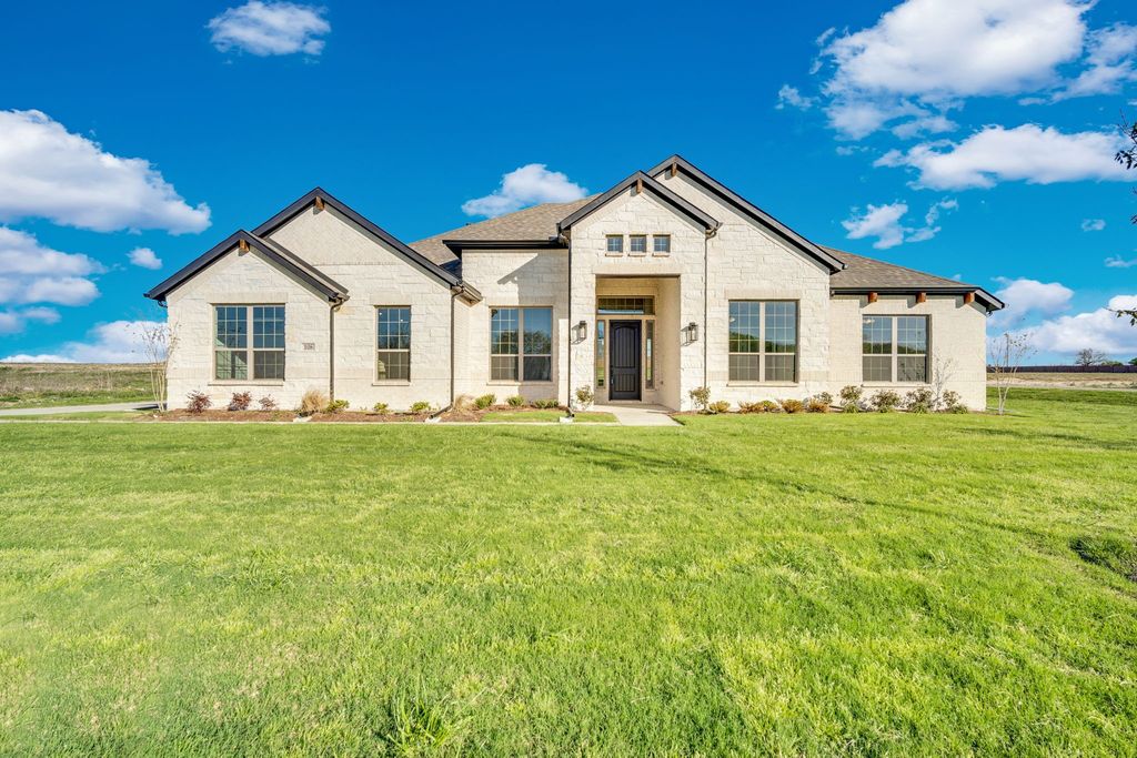 108 Lila Lake Drive, Waxahachie, TX 75165